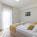 Amazing In Kostrena With Swimming Pool Lejlighed