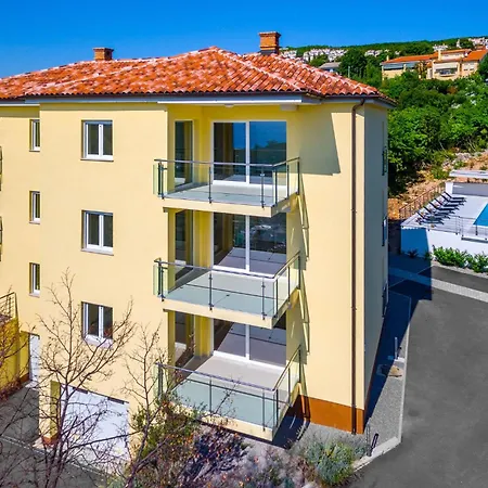 Amazing In Kostrena With Swimming Pool Zurkovo