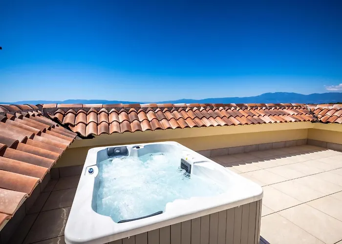 Apartman Awesome In Kostrena *