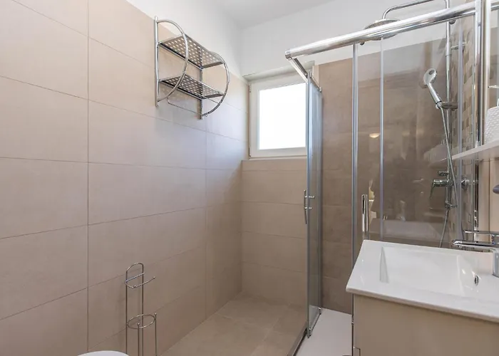 Awesome In Kostrena *