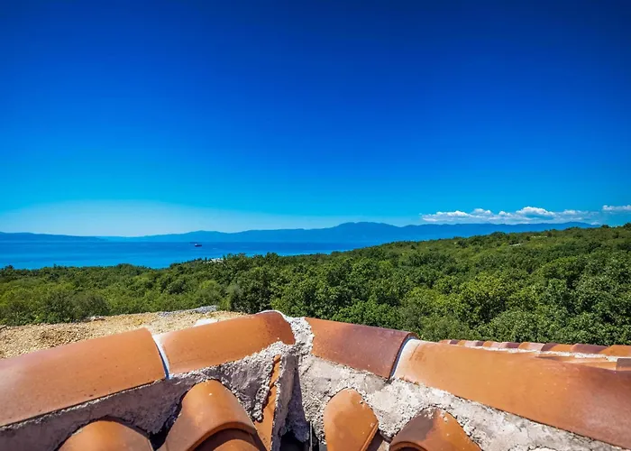 Awesome In Kostrena Apartman *