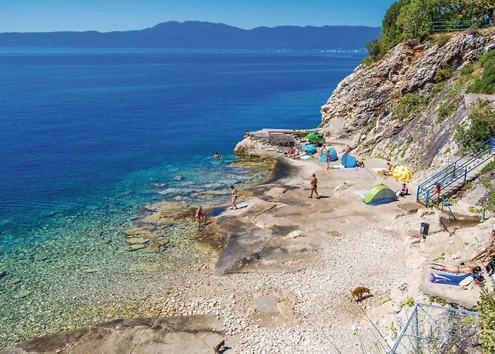 Awesome In Kostrena Apartman